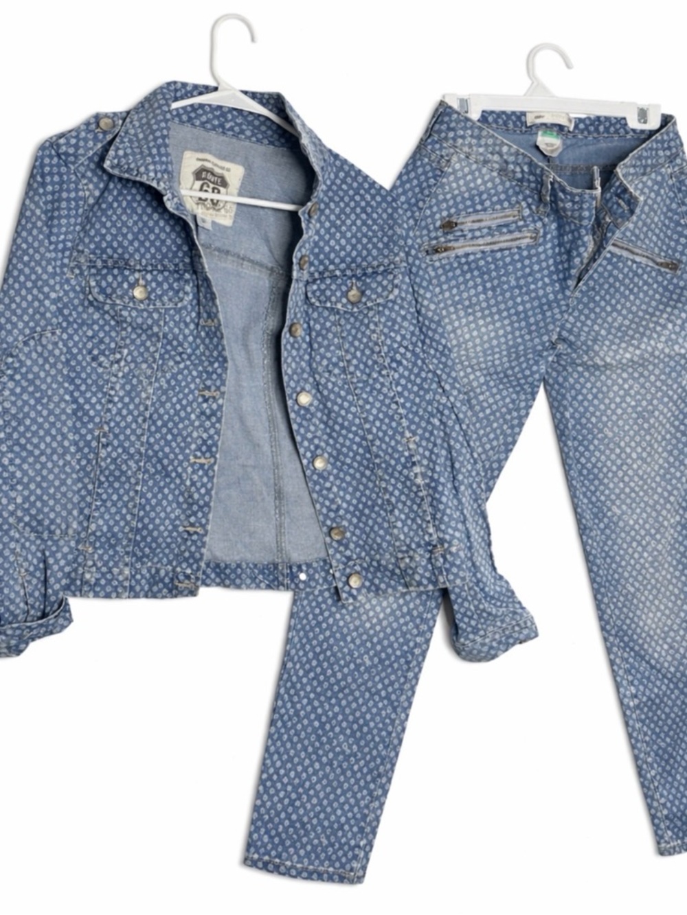 Y2K Printed Denim Matching Set
Vintage 2000s Denim Jacket M Jeans 2 Set 66